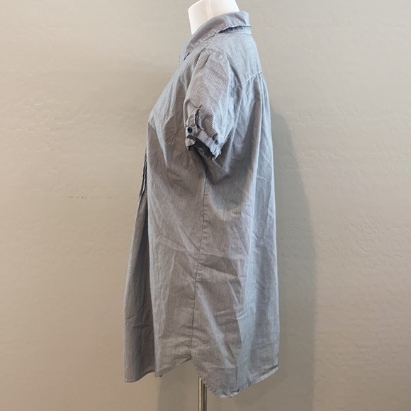 Apt. 9 top size Large - Picture 3 of 7